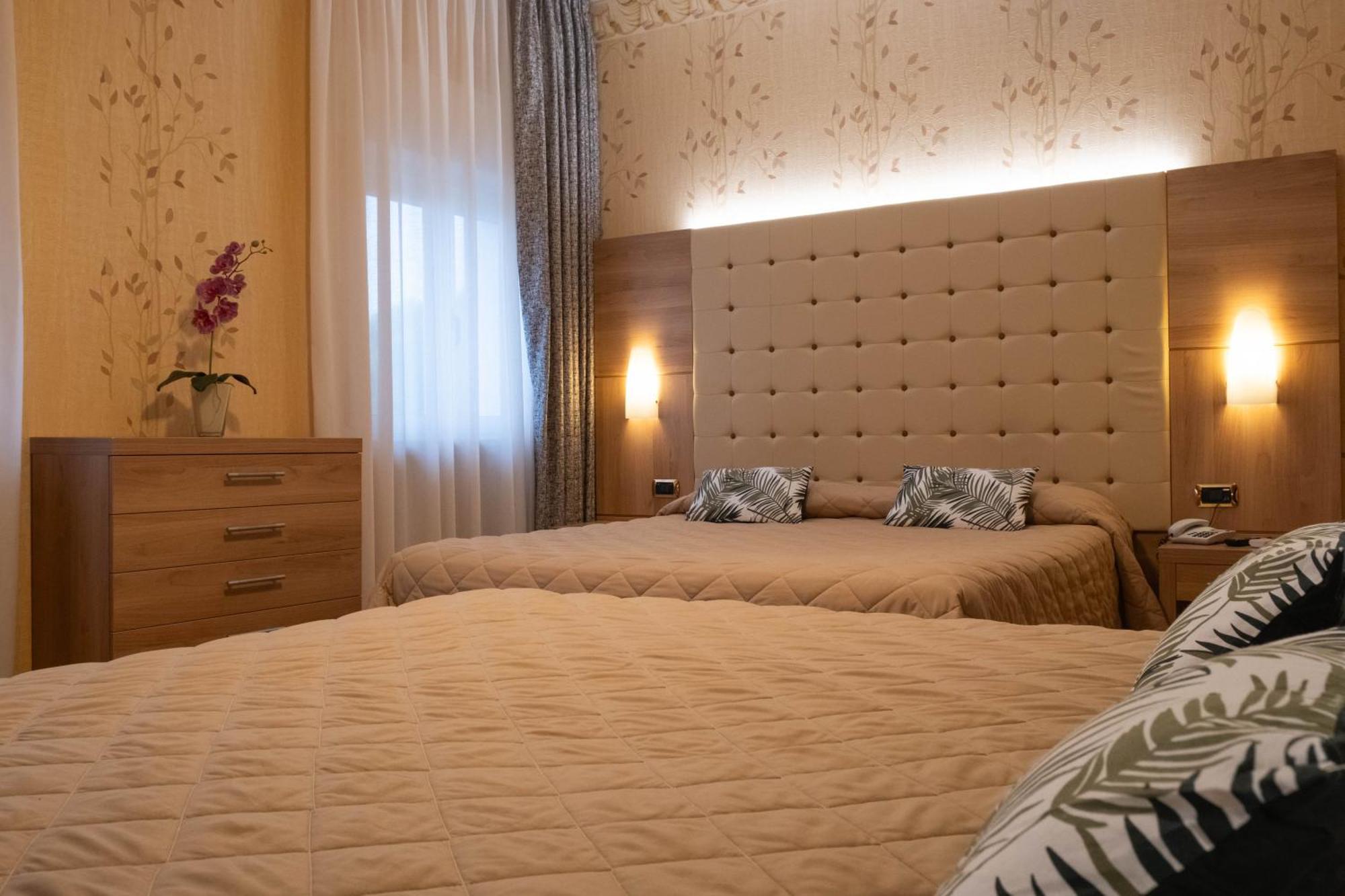 Hotel Vela D'Oro ***S Бардолино Екстериор снимка