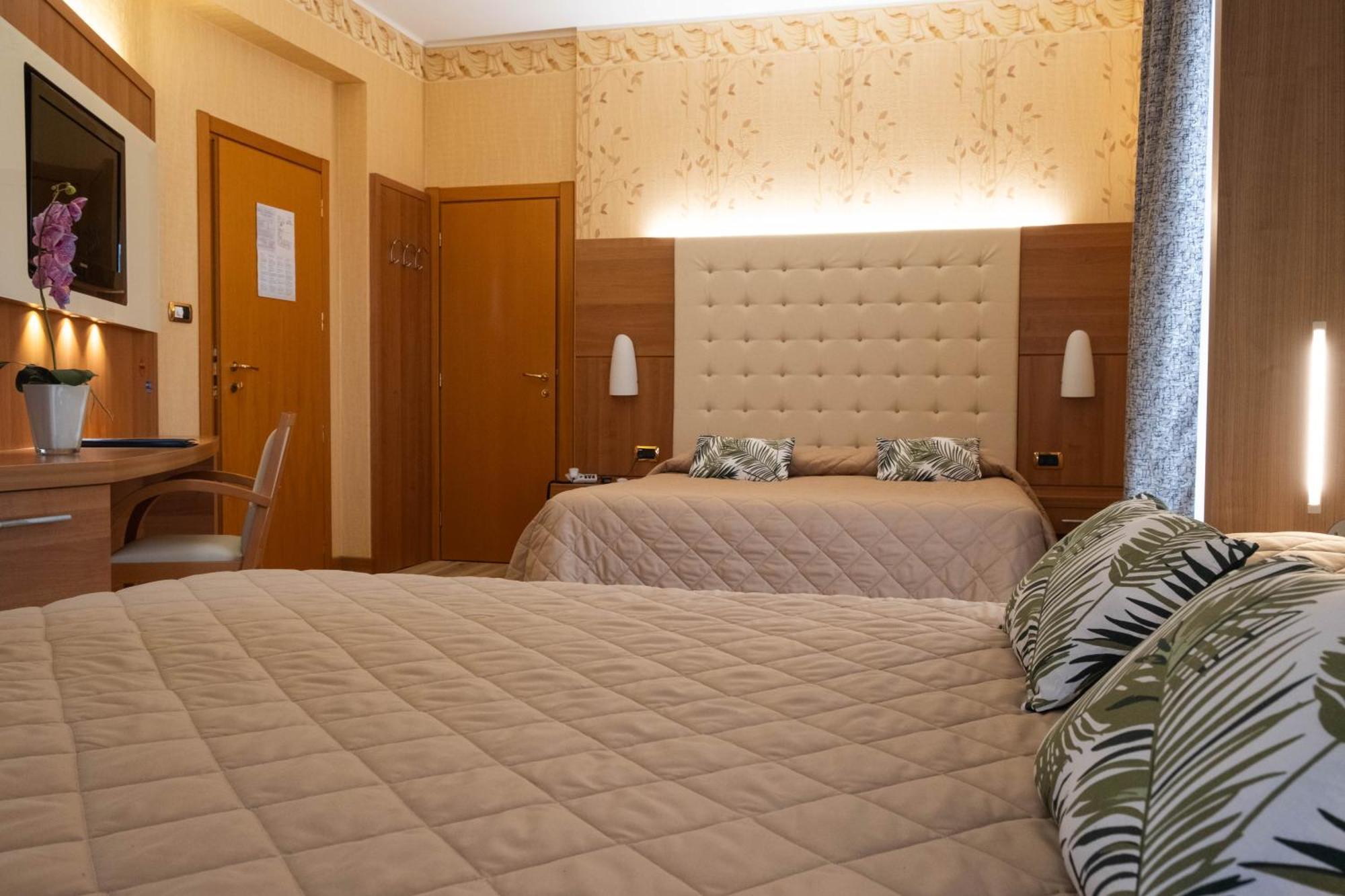 Hotel Vela D'Oro ***S Бардолино Екстериор снимка
