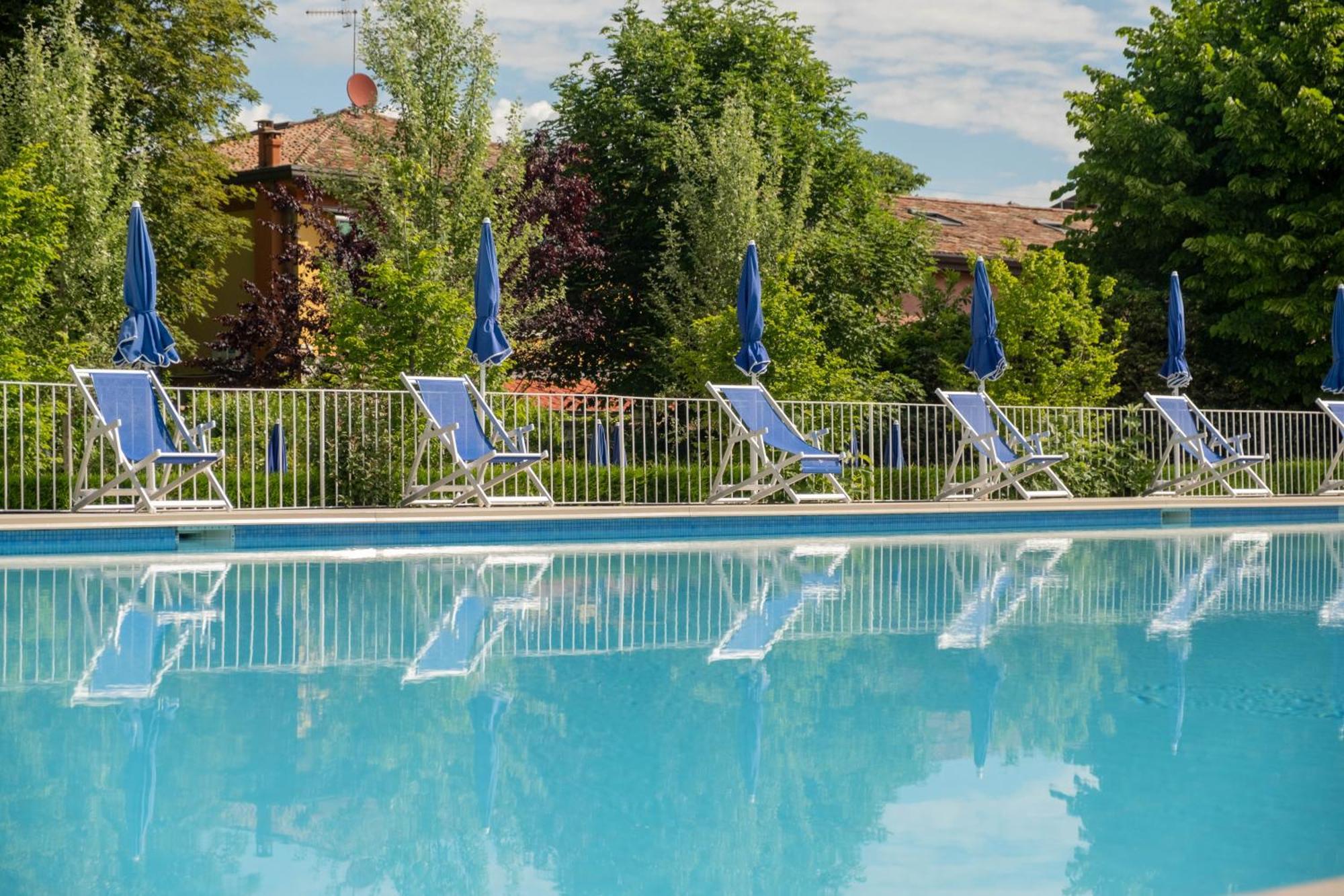 Hotel Vela D'Oro ***S Бардолино Екстериор снимка