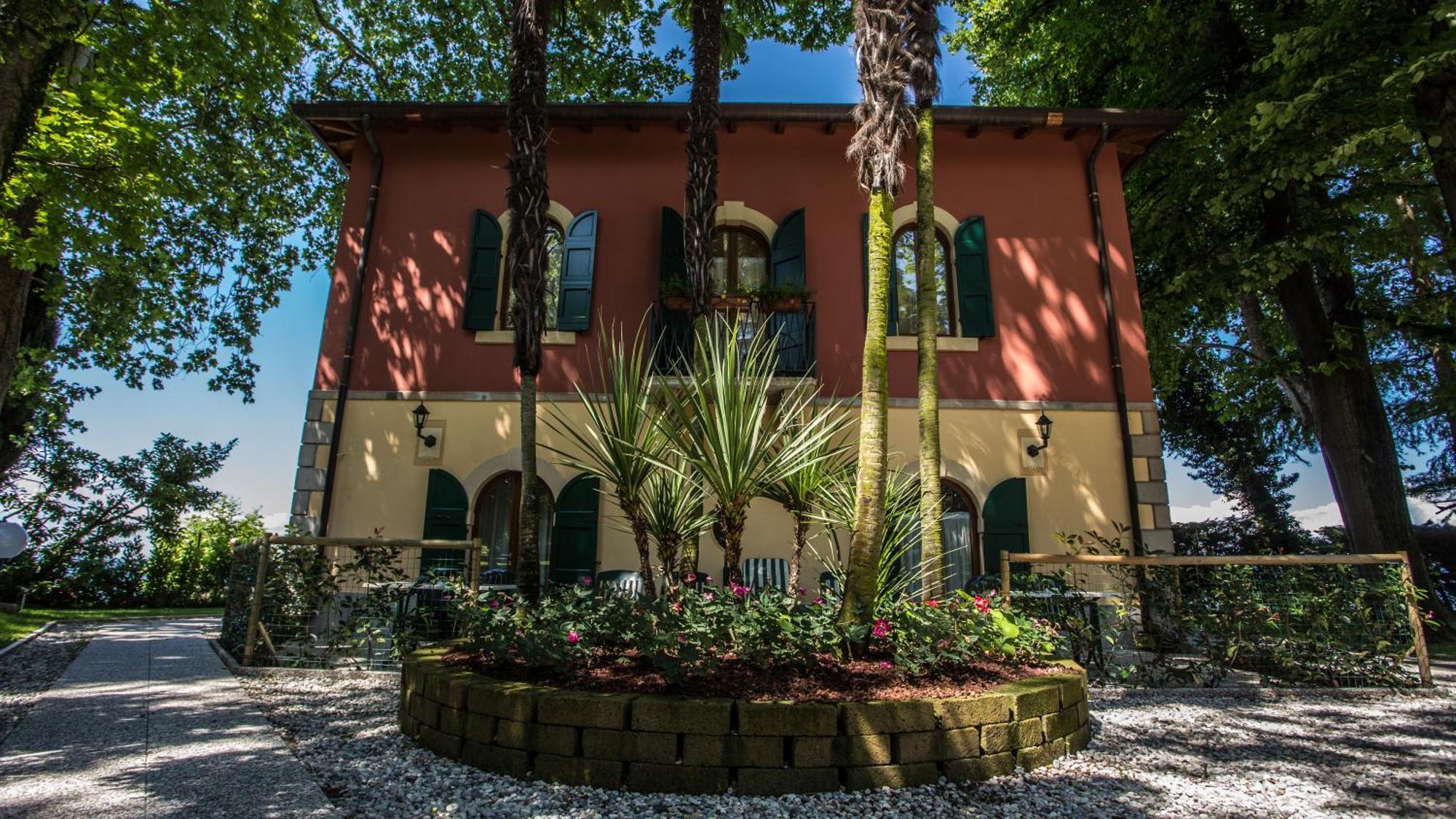 Hotel Vela D'Oro ***S Бардолино Екстериор снимка