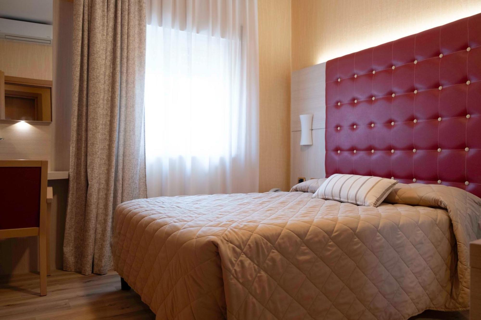 Hotel Vela D'Oro ***S Бардолино Екстериор снимка